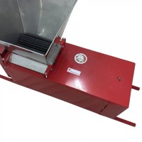 Zdrobitor cu desciorchinare, manual, Vivatechnix VMD-33, capacitate 250 kg/h, cuva inox